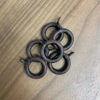 Anillo de cortina de cafetería con ojal